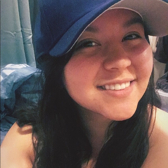 Meet your Posher, Emi - Picture 3 of 4